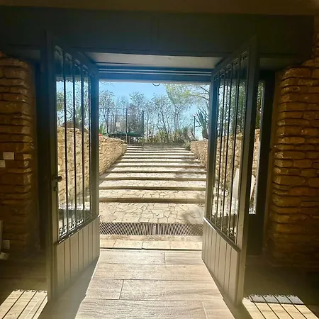 Serenita Vila *